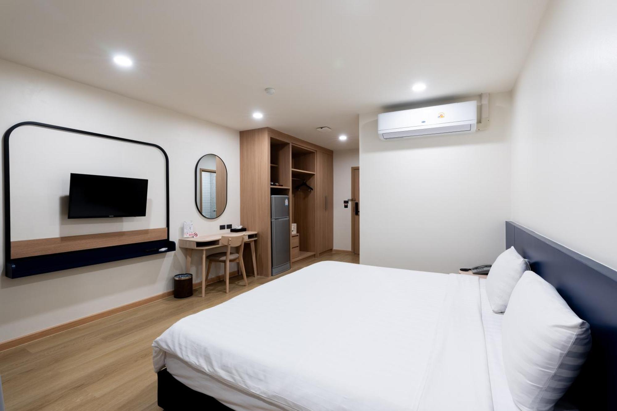 Ca Hotel And Residence Phuket - Sha Extra Plus Екстериор снимка